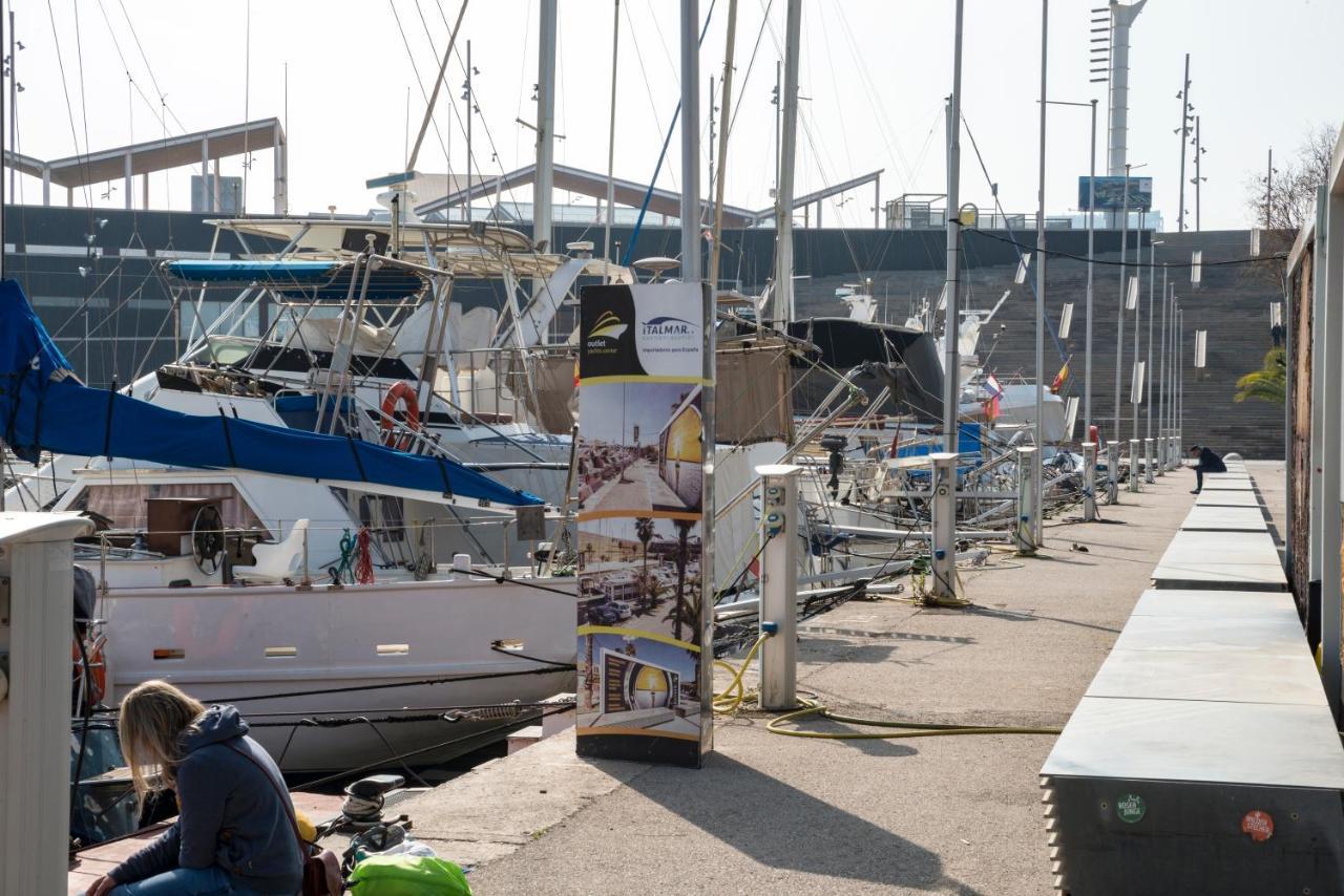 Boat Accommodations Barcelona Sant Adrià de Besòs Esterno foto