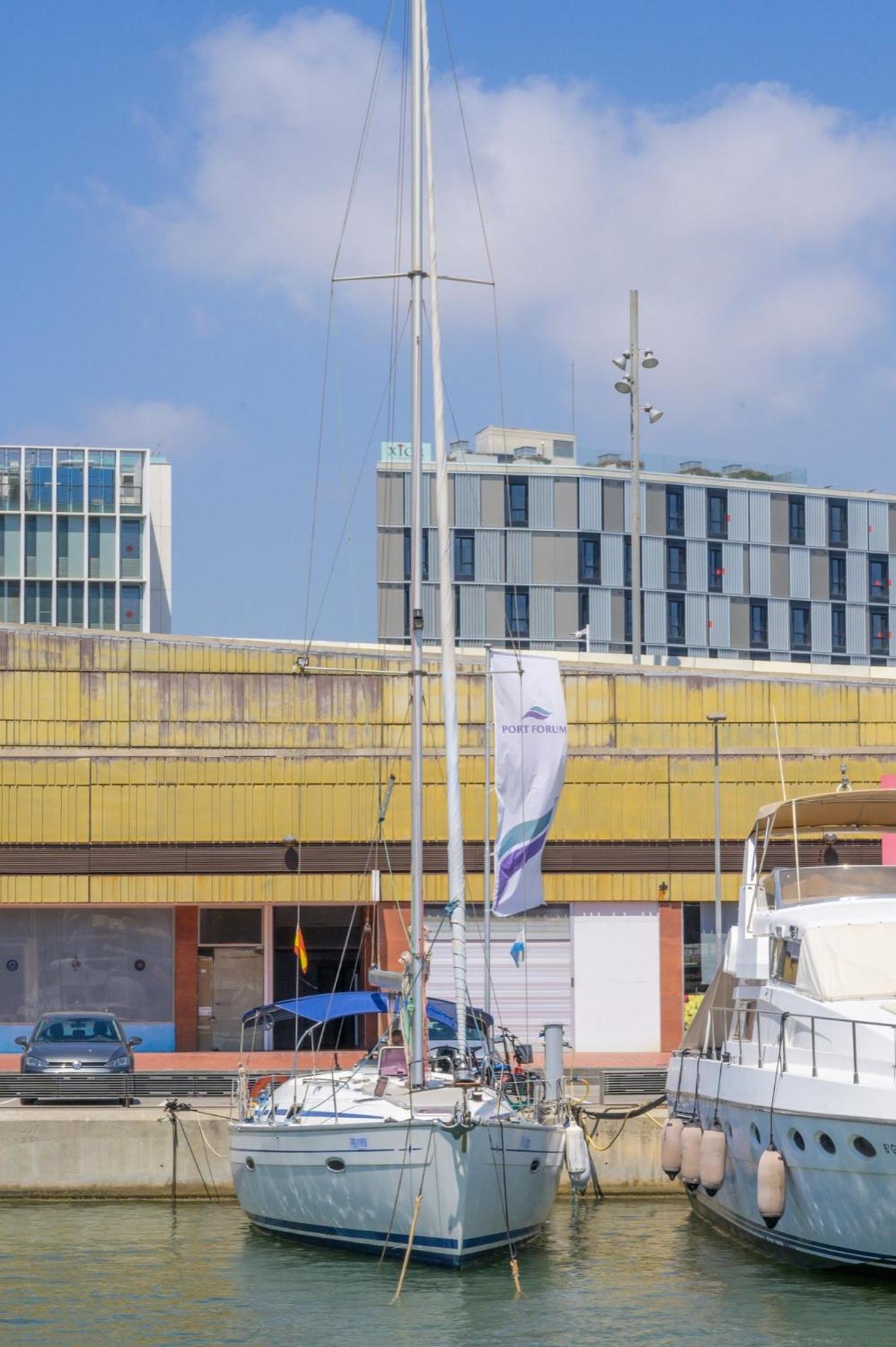 Boat Accommodations Barcelona Sant Adrià de Besòs Esterno foto