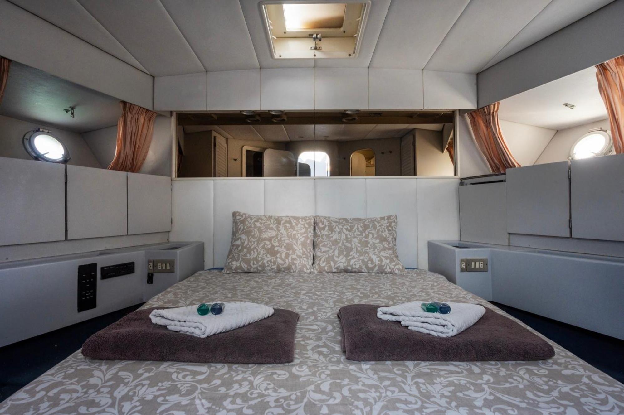 Boat Accommodations Barcelona Sant Adrià de Besòs Esterno foto