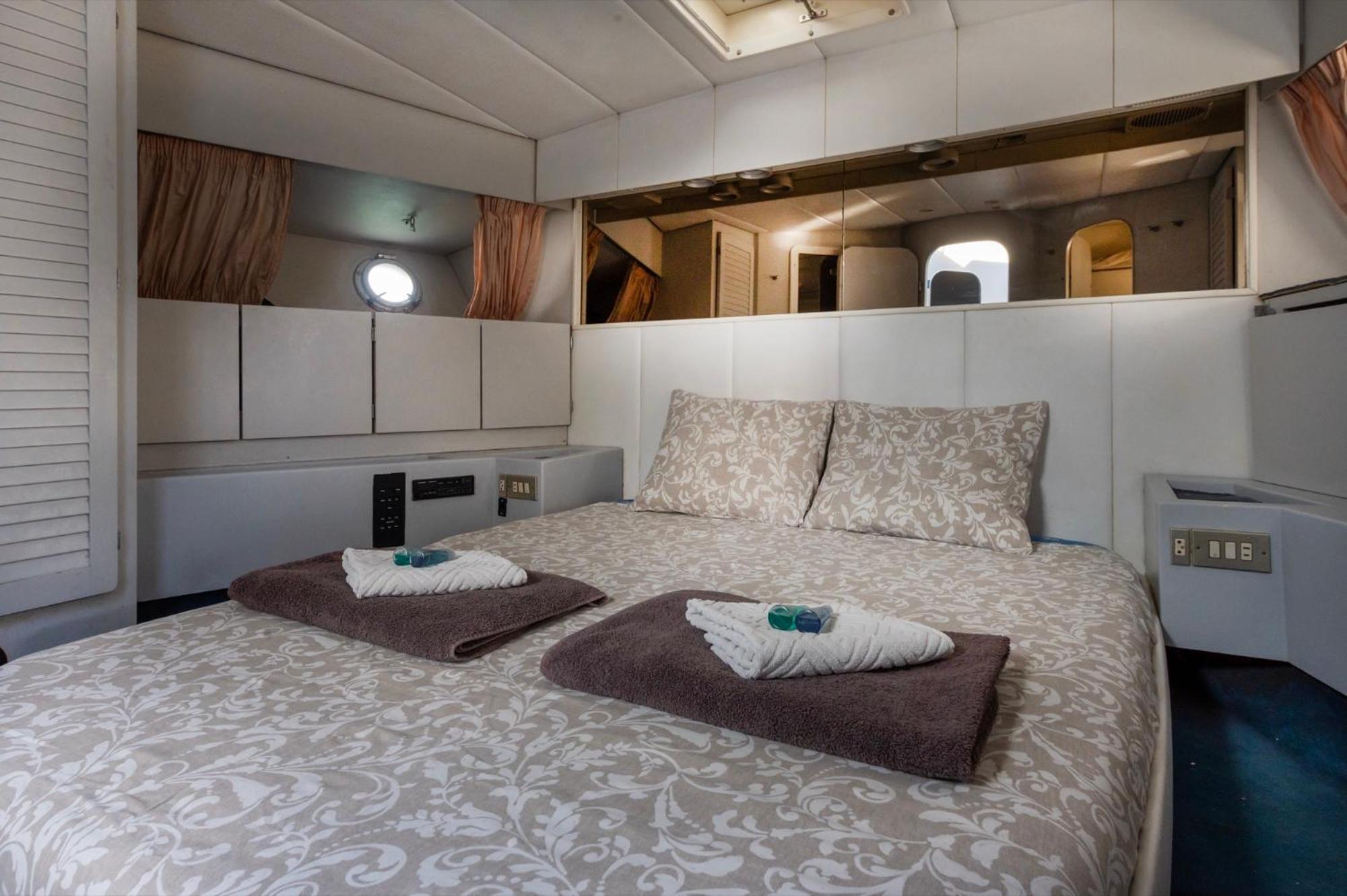 Boat Accommodations Barcelona Sant Adrià de Besòs Esterno foto